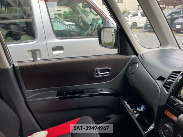 Nissan ROOX 2013-01 8849867-20