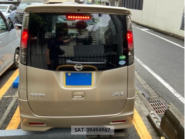 Nissan ROOX 2013-01 8849867-7