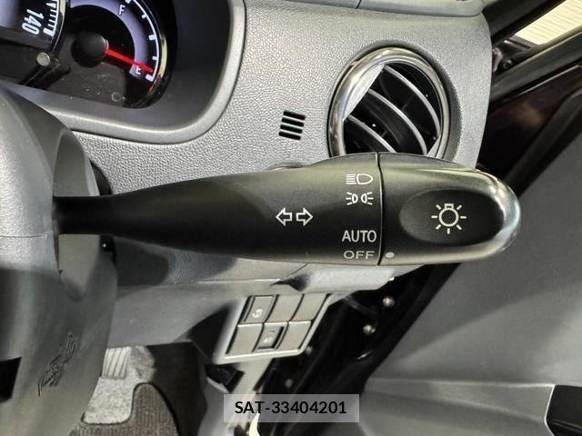 Nissan ROOX 2013-01 8850554-15