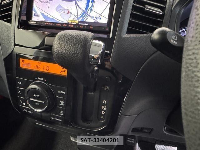 Nissan ROOX 2013-01 8850554-22