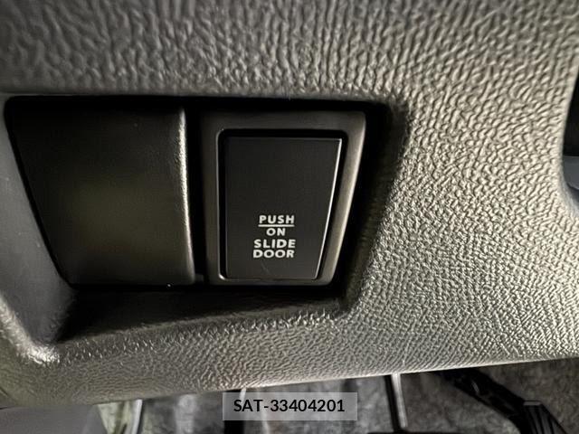 Nissan ROOX 2013-01 8850554-25