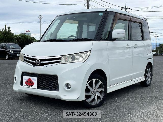 Nissan ROOX 2010-08 8849896-0