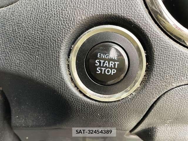 Nissan ROOX 2010-08 8849896-4
