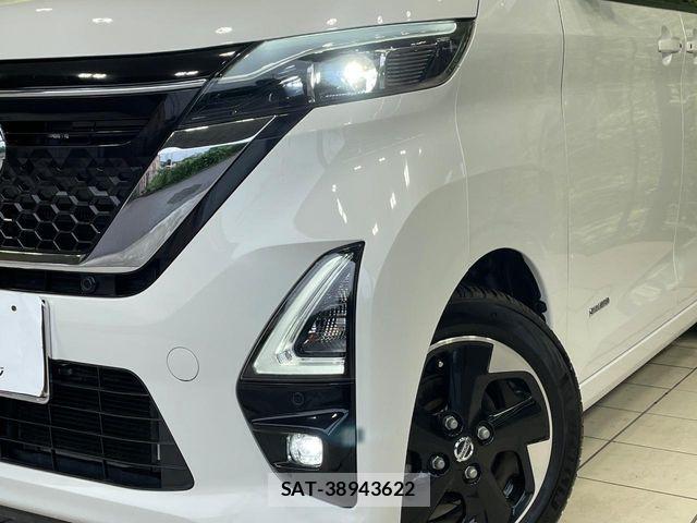 Nissan ROOX 2020-07 8849198-11