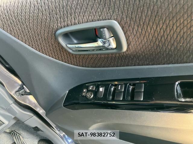 Nissan ROOX 2012-11 8850555-10