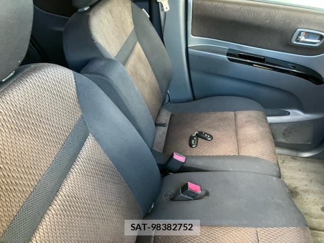 Nissan ROOX 2012-11 8850555-12