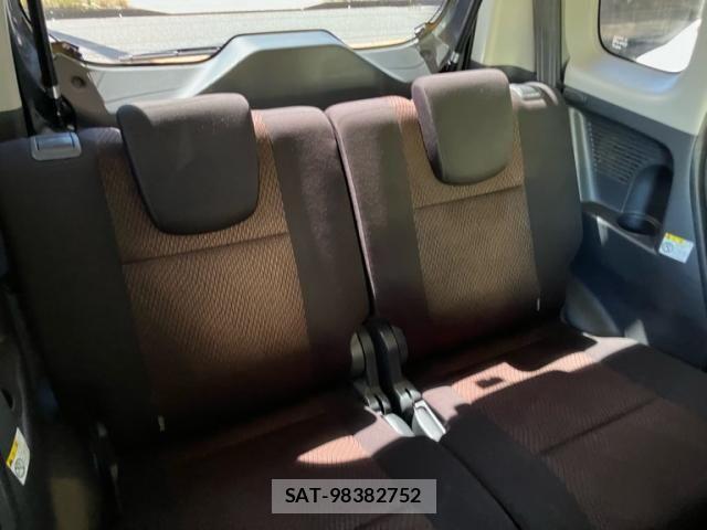 Nissan ROOX 2012-11 8850555-13