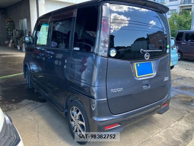 Nissan ROOX 2012-11 8850555-3