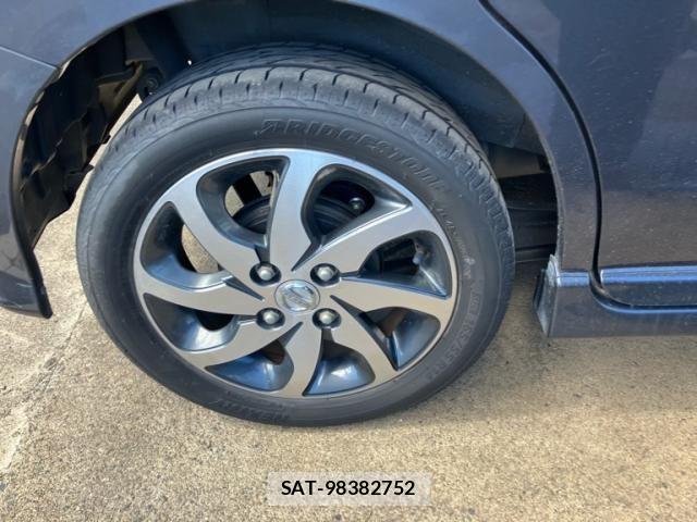 Nissan ROOX 2012-11 8850555-6