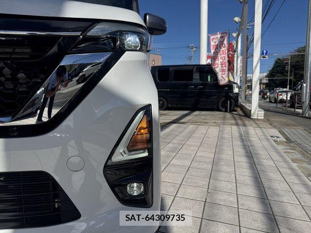 Nissan ROOX 2021-10 8849817-9