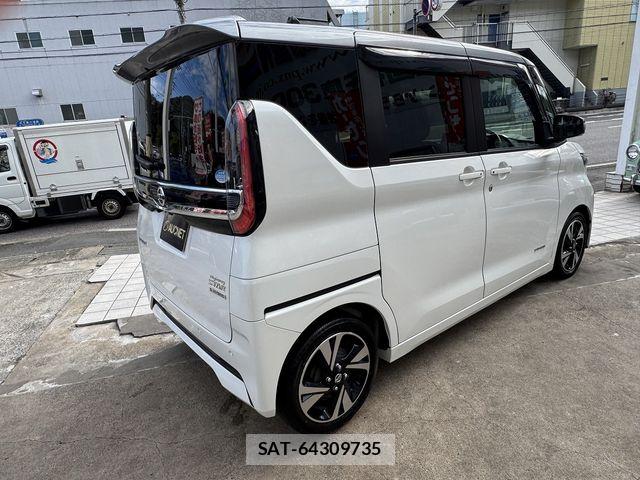 Nissan ROOX 2021-10 8849817-6