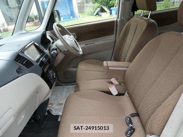 Nissan ROOX 2011-09 8850557-12