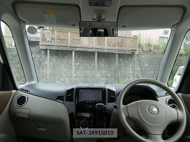 Nissan ROOX 2011-09 8850557-17