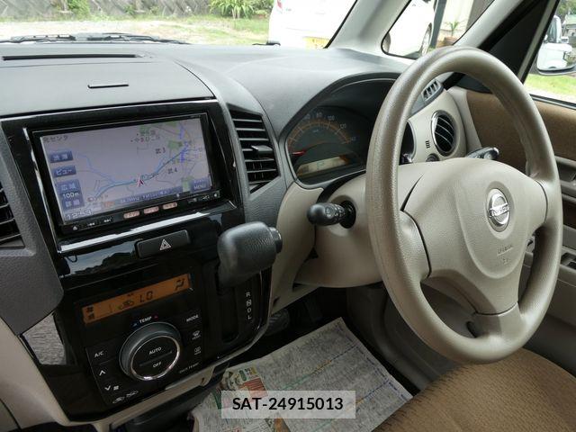 Nissan ROOX 2011-09 8850557-18