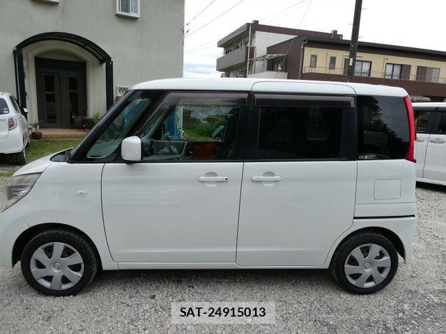 Nissan ROOX 2011-09 8850557-6