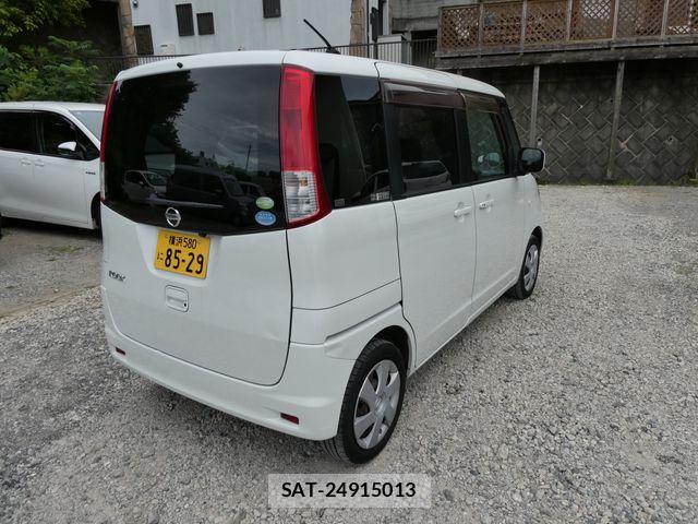 Nissan ROOX 2011-09 8850557-7