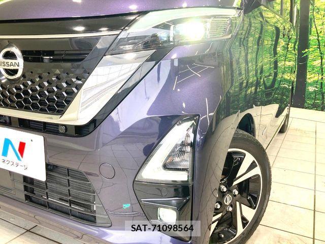Nissan ROOX 2022-05 8849012-11