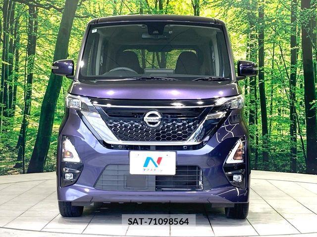 Nissan ROOX 2022-05 8849012-13