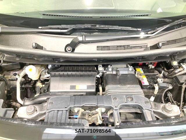 Nissan ROOX 2022-05 8849012-17