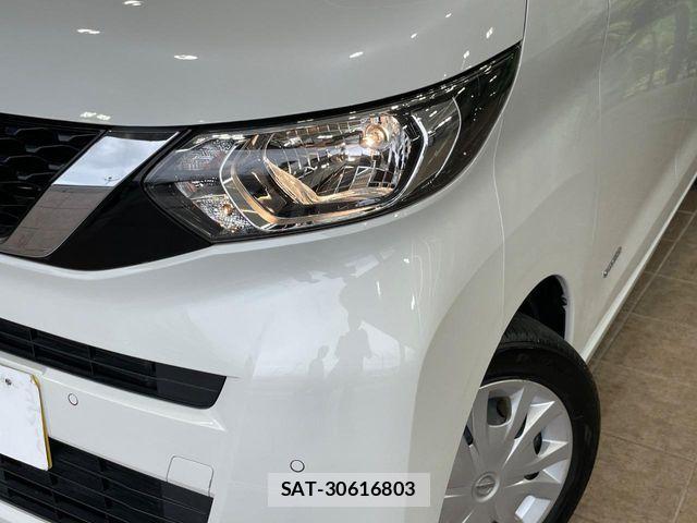 Nissan ROOX 2020-07 8881940-11