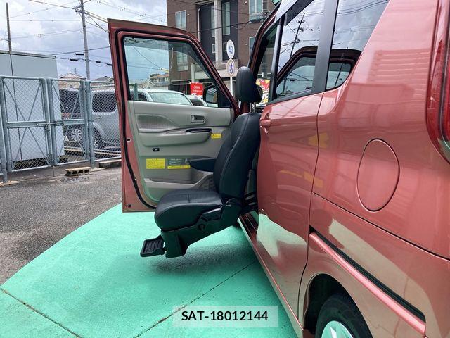 Nissan ROOX 2020-09 8881935-3