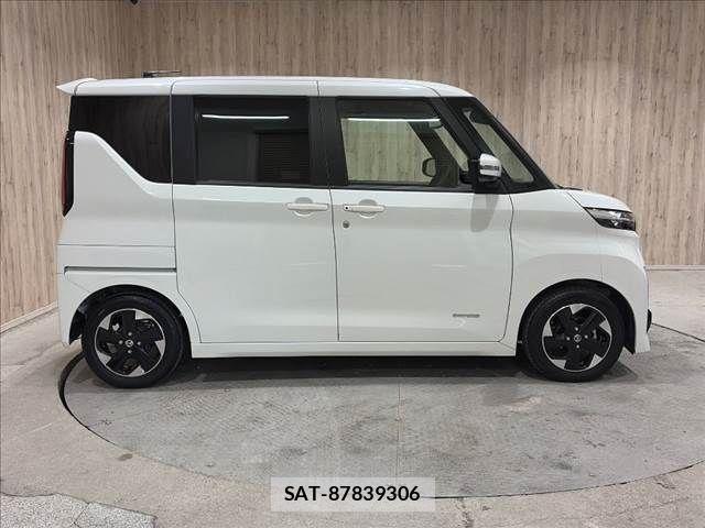 Nissan ROOX 2020-09 8881941-16