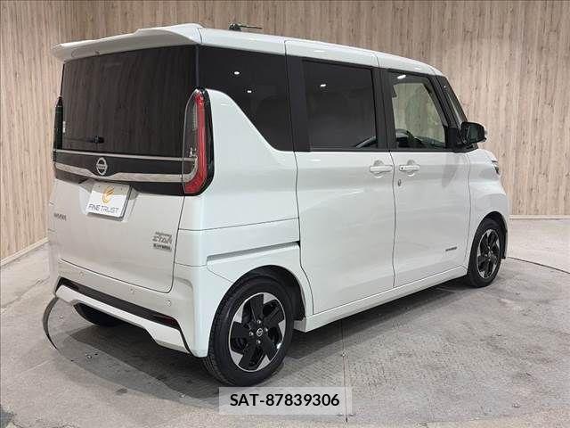 Nissan ROOX 2020-09 8881941-17