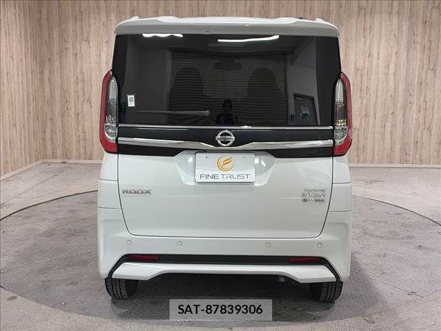 Nissan ROOX 2020-09 8881941-18