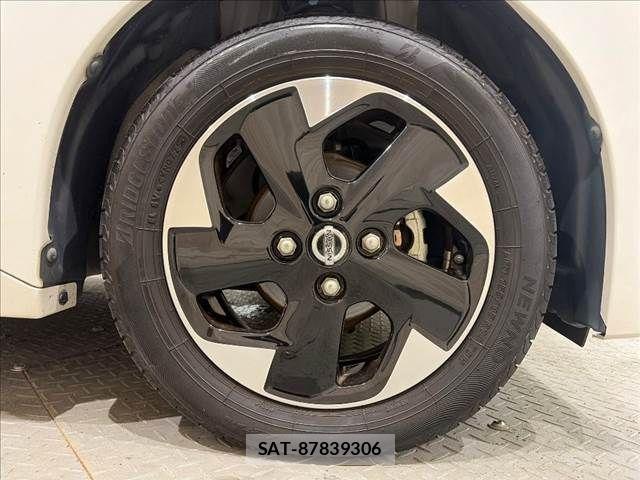 Nissan ROOX 2020-09 8881941-29