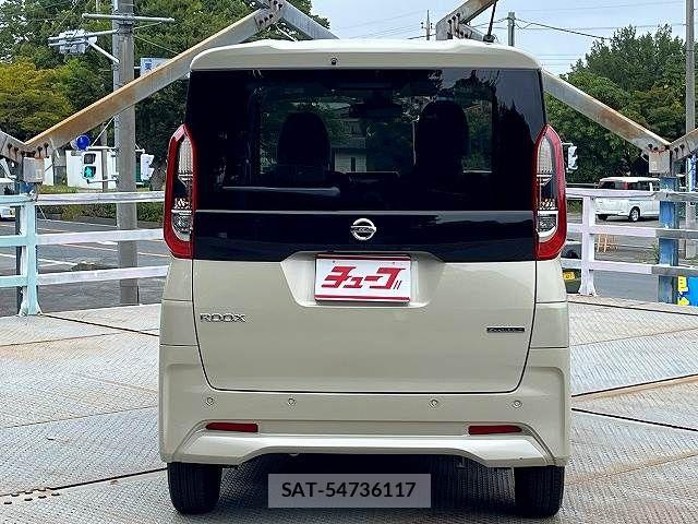 Nissan ROOX 2022-12 8881942-5