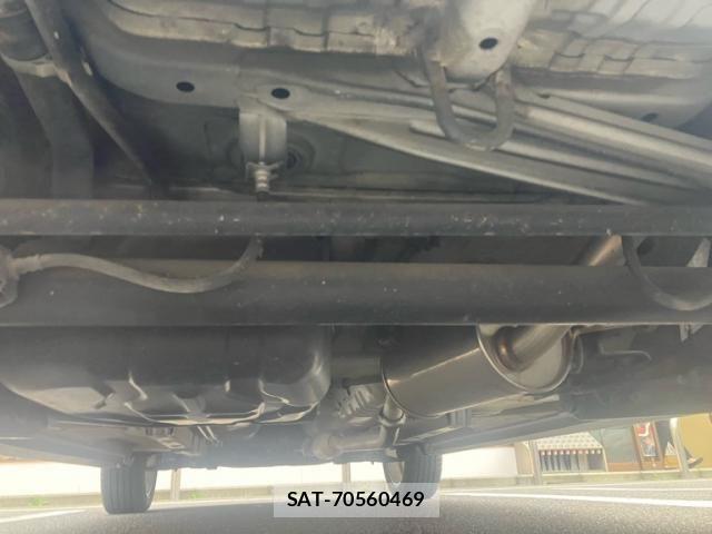 Nissan ROOX 2010-04 8881951-11