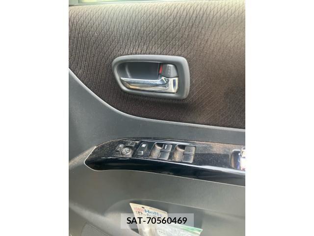 Nissan ROOX 2010-04 8881951-16