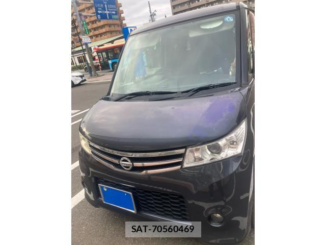 Nissan ROOX 2010-04 8881951-1