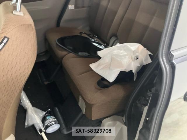 Nissan ROOX 2010-08 8881952-16