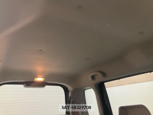 Nissan ROOX 2010-08 8881952-20