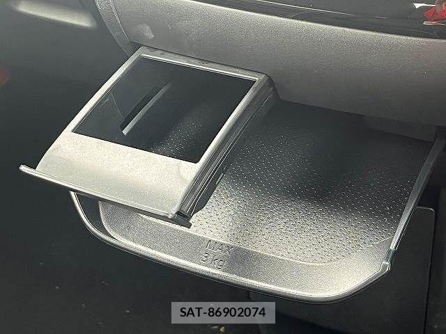 Nissan ROOX 2023-08 8881930-18