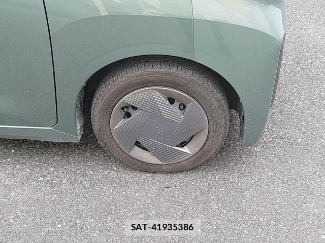 Nissan ROOX 2024-07 8881927-29