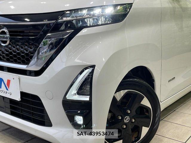 Nissan ROOX 2023-07 8884279-11
