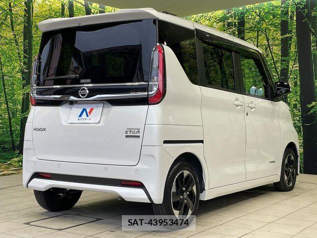 Nissan ROOX 2023-07 8884279-16