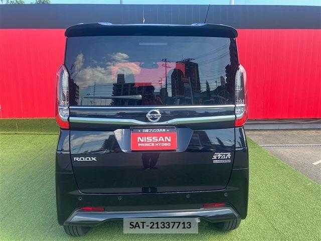 Nissan ROOX 2022-03 8884289-6