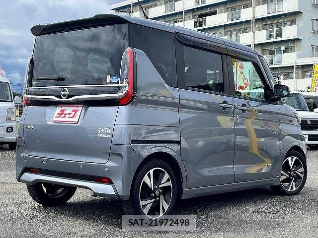 Nissan ROOX 2021-08 8884283-3