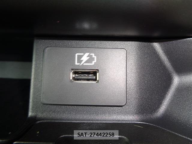 Nissan ROOX 2023-11 1018381-24