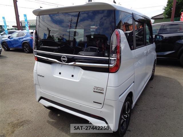 Nissan ROOX 2023-11 1018381-7