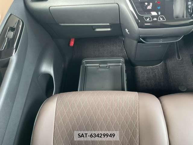 Nissan ROOX 2020-12 1126231-14