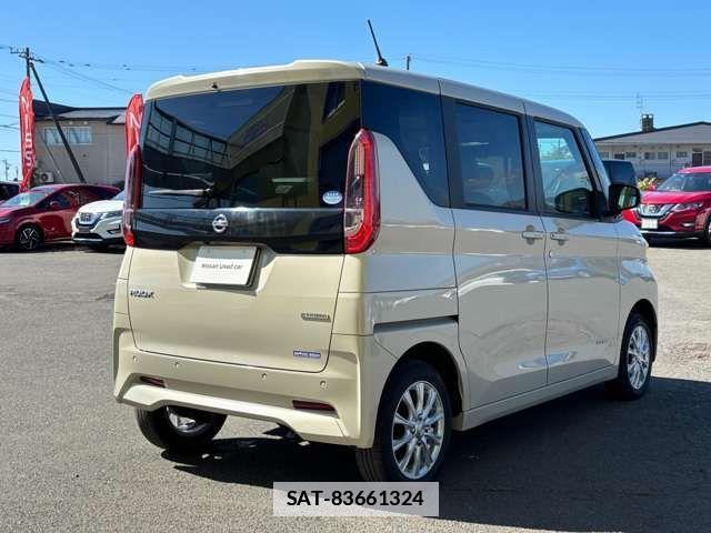 Nissan ROOX 2021-11 1323160-1