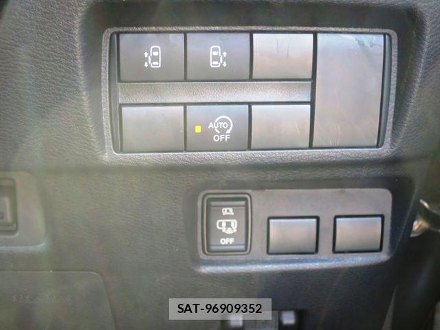 Nissan ROOX 2020-06 4981410-17