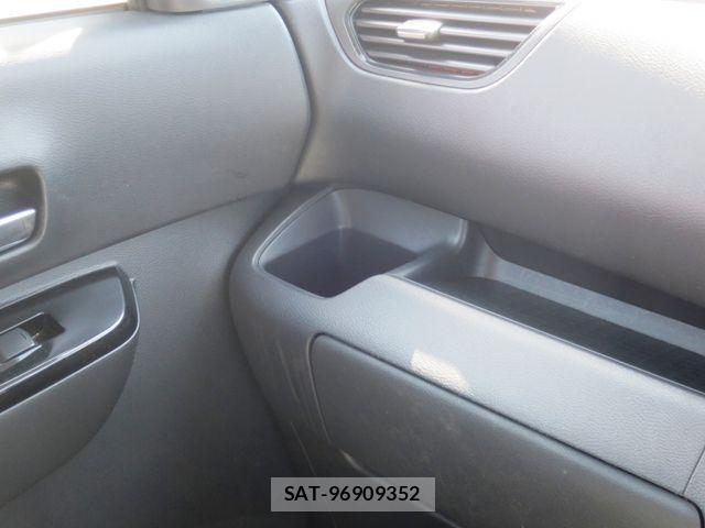Nissan ROOX 2020-06 4981410-27