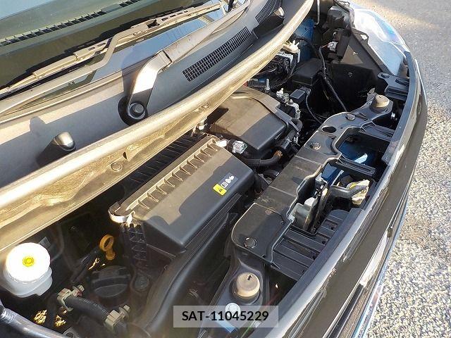 Nissan ROOX 2023-09 6017611-13