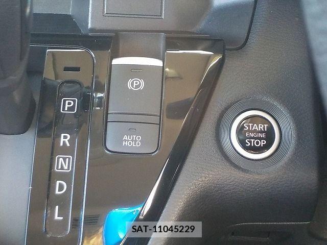 Nissan ROOX 2023-09 6017611-16