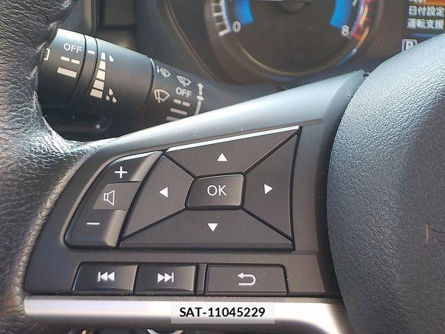 Nissan ROOX 2023-09 6017611-17